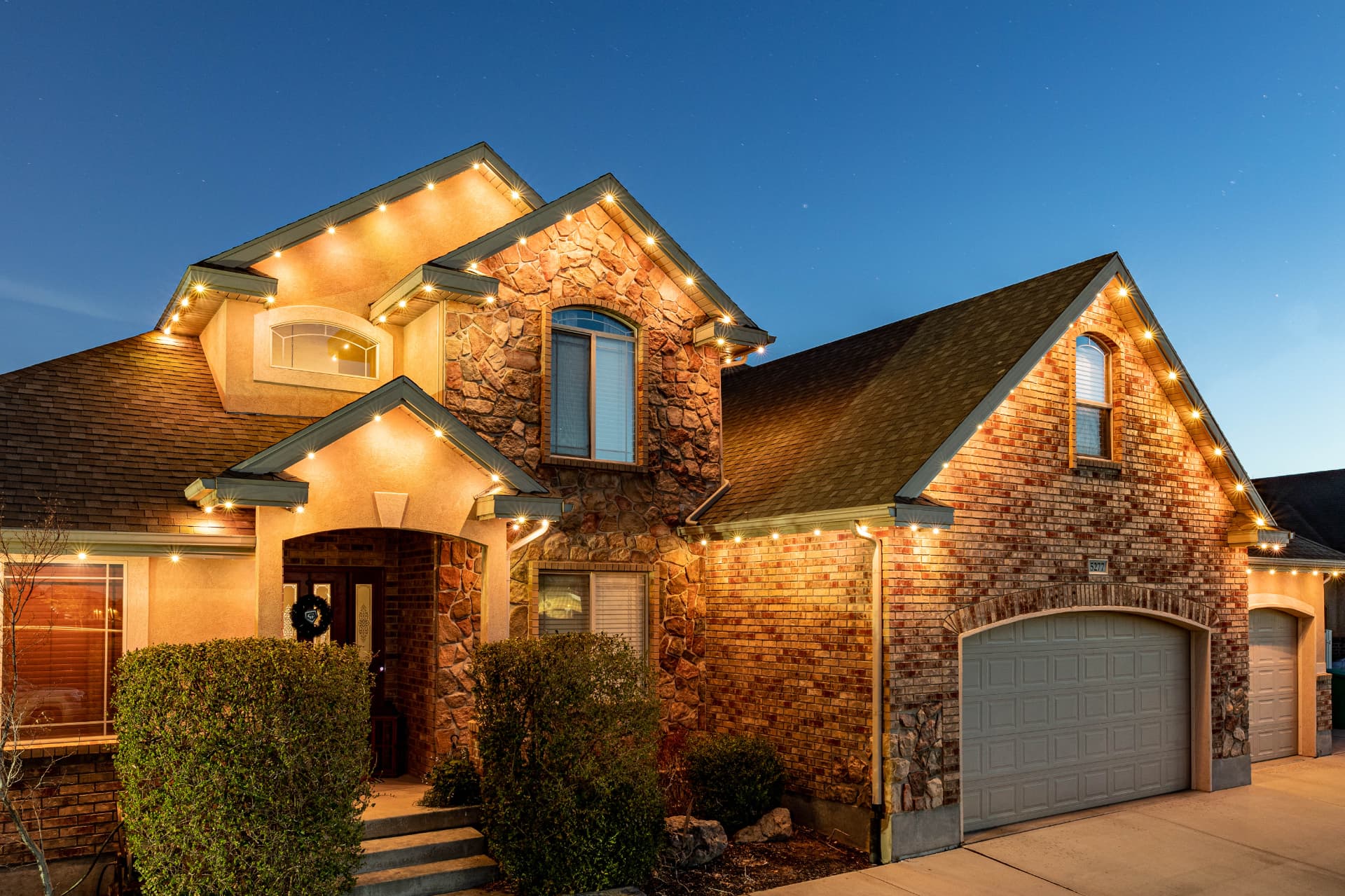 Warm accent lighting showing off a home's architecture in Eastern Washington